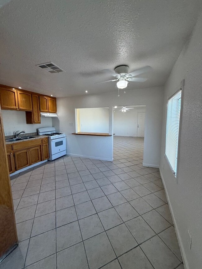 Building Photo - Available Soon! Fully Rehab!