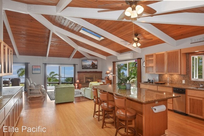 Building Photo - 3 br, 3.5 bath House - 75-5295 Mamalahoa Hwy