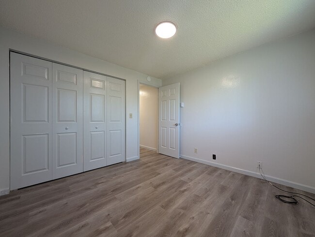 Building Photo - Cozy 2-Bedroom, 1-Bath Duplex in Springfield!