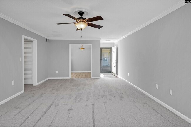 Building Photo - 5516 Lakeshore Dr