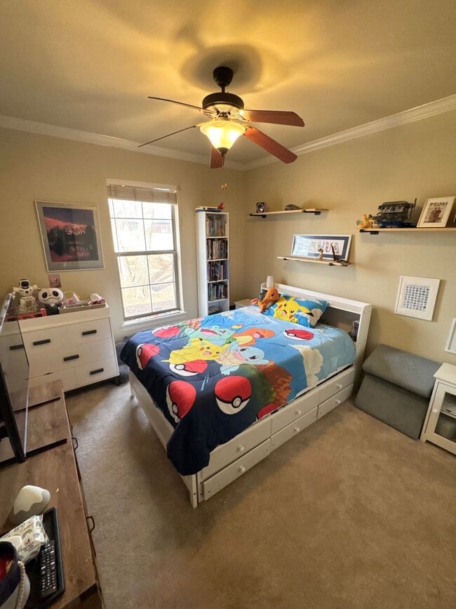 Building Photo - Lakewood Neighborhood!