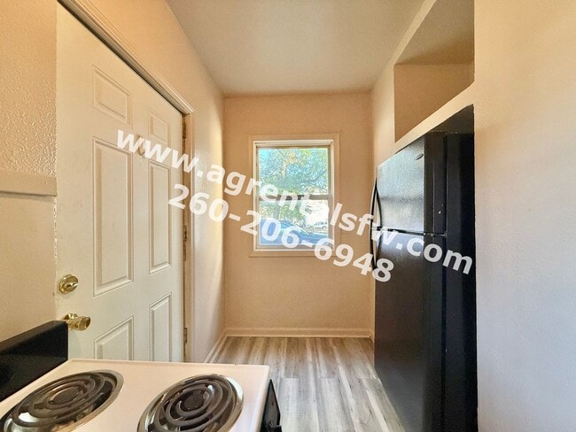 Building Photo - 110 S Cowen St Exd