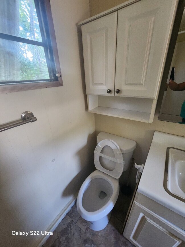 Building Photo - 1012 51st Ave Terrace W