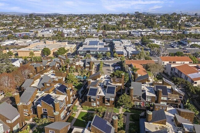 Building Photo - 325 S Sierra Ave