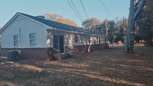 Building Photo - Monetta Apartments