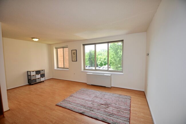 Studio - 3000 Spout Run Pkwy