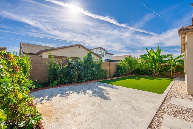 Building Photo - 21357 E Macaw Dr