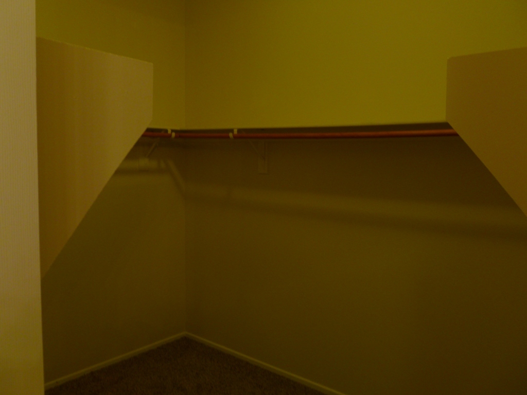 Building Photo - 5717 Leonidas St