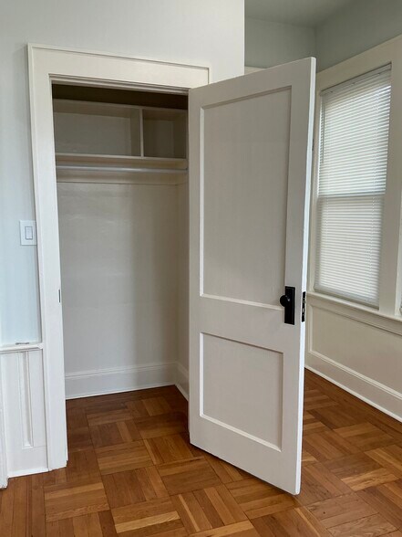 Building Photo - 176 Weequahic Ave