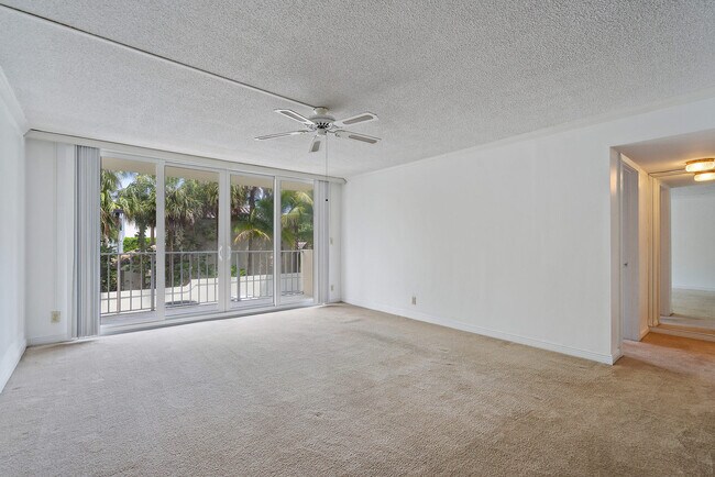 Building Photo - 630 Ocean Dr