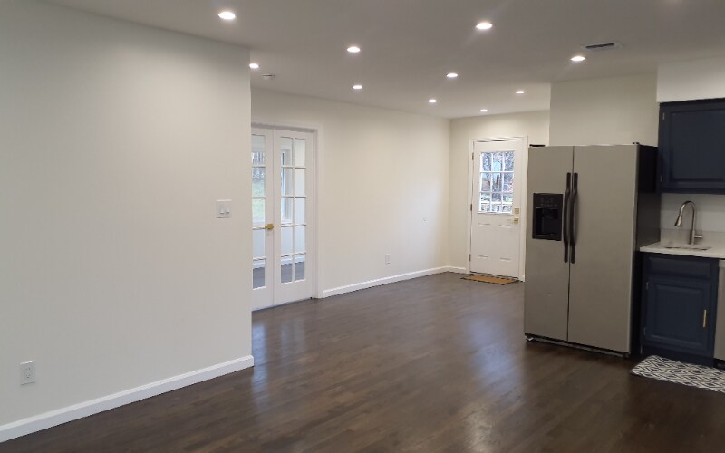 Building Photo - 5 Laroc Rd