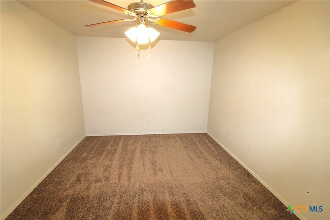 Building Photo - 4102 Janelle Dr