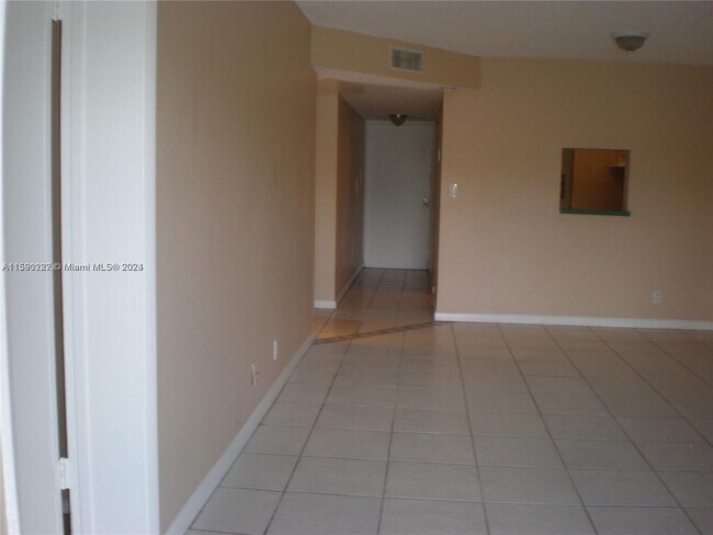 Building Photo - 7920 N Colony Cir