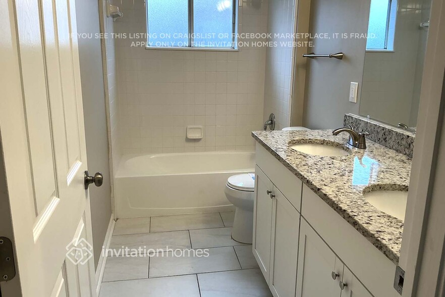 Building Photo - 601 Thornberry Rd