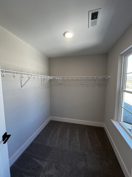 Building Photo - 204 Tyler Cornerstone Trl