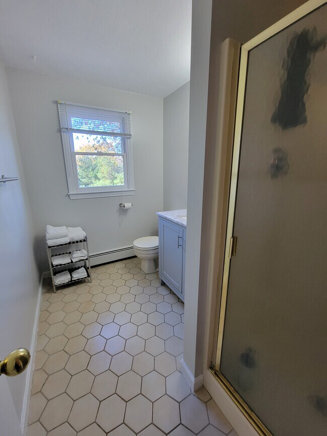 Building Photo - 40 N Mill St