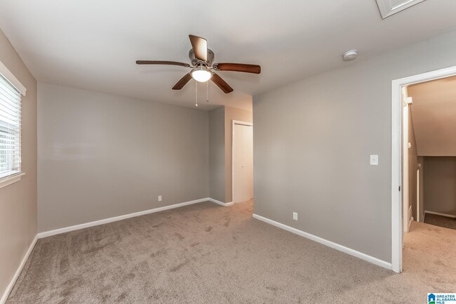 Building Photo - 1717 Bobolink Ln NE