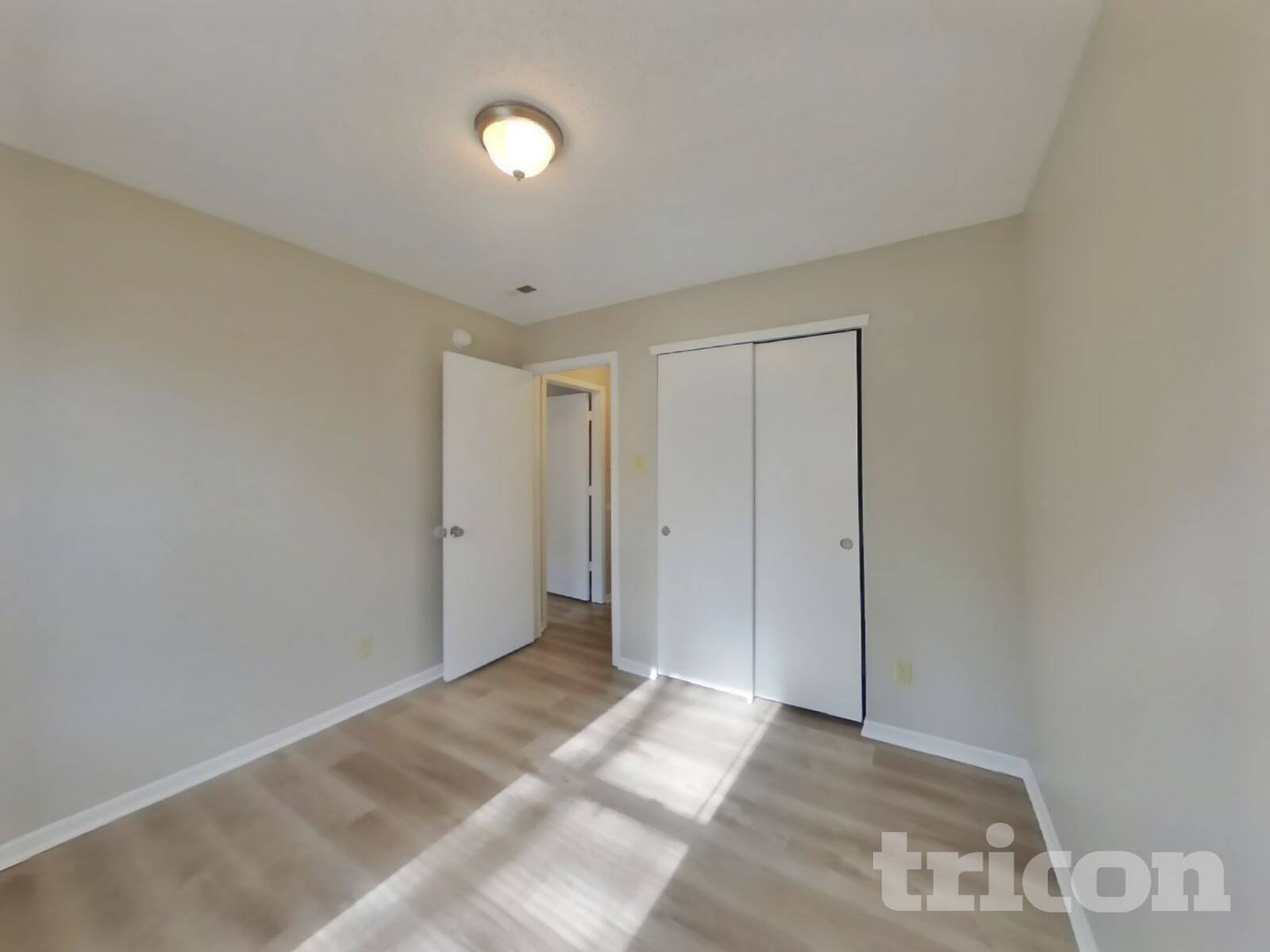 Building Photo - 683 Florence Dr