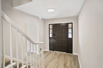 Building Photo - Renovated 4-Bedroom Home in Olympia Fields