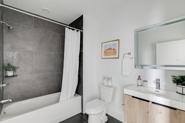 Building Photo - Washington Flats I