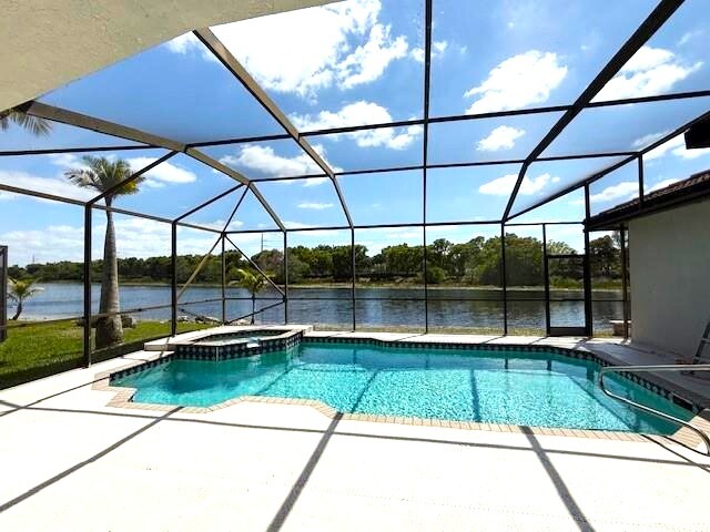Building Photo - 2903 Oakbrook Dr