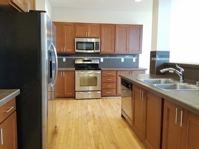 Building Photo - Rent Reduced; Pet Friendly Tumwater Hill Home