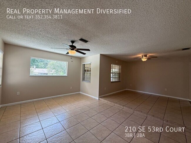 Building Photo - 210 SE 53rd Ct