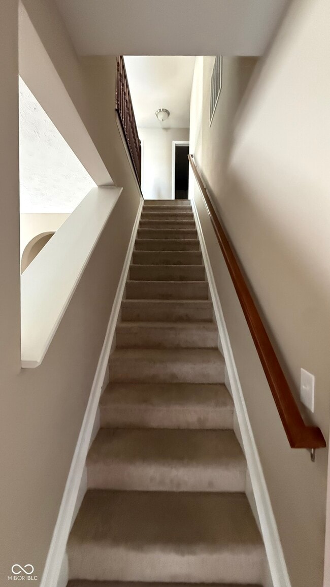 Building Photo - 5784 Pebblebrooke Rd