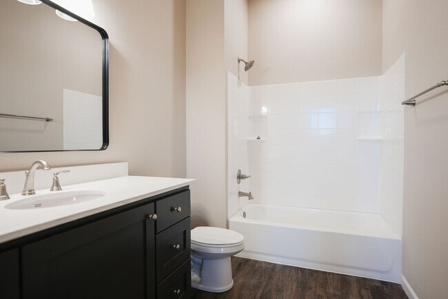 Building Photo - 210 E Washington Ave