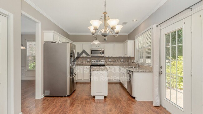 Building Photo - 144 Stanwick Dr