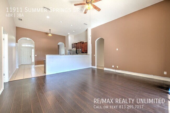 Building Photo - 11911 Summer Springs Dr