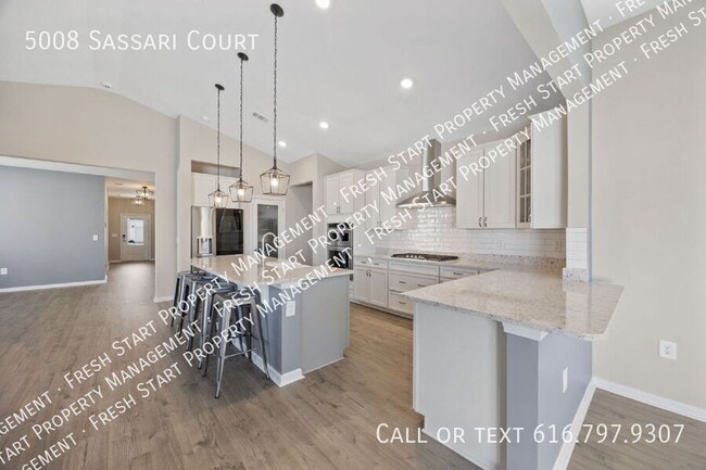 Building Photo - 5008 Sassari Ct