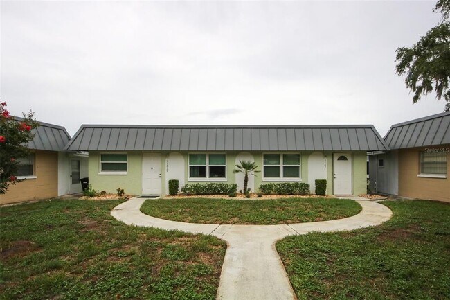 Primary Photo - 11824 Bayonet Ln