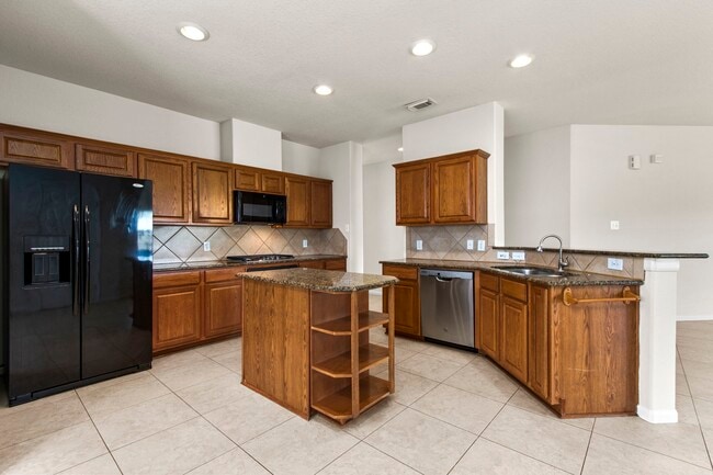 Building Photo - 7710 Trail Hollow