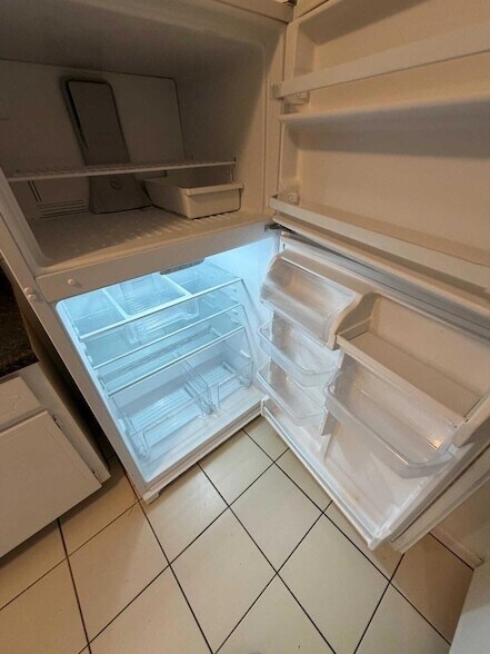 Building Photo - 1197 SW Heather St