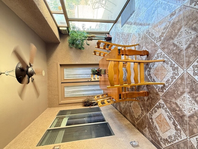 Building Photo - 1928 W Spur Dr