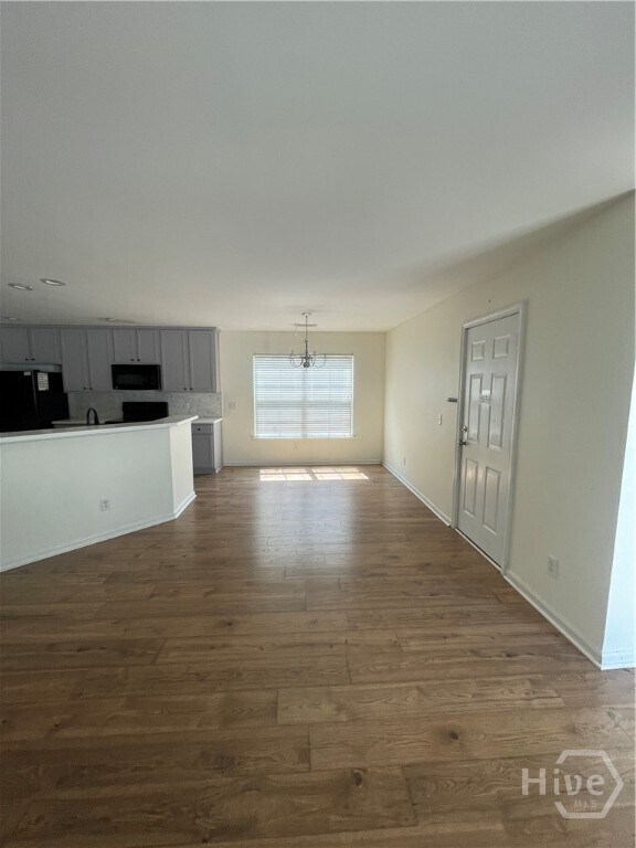 Building Photo - 6 Timber Crest Ct
