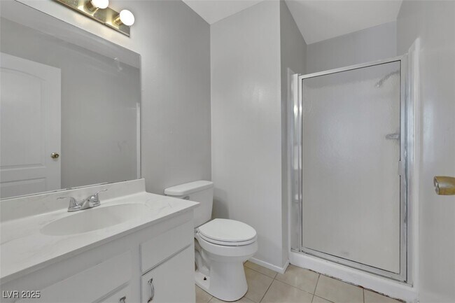 Building Photo - 1520 Hialeah Dr