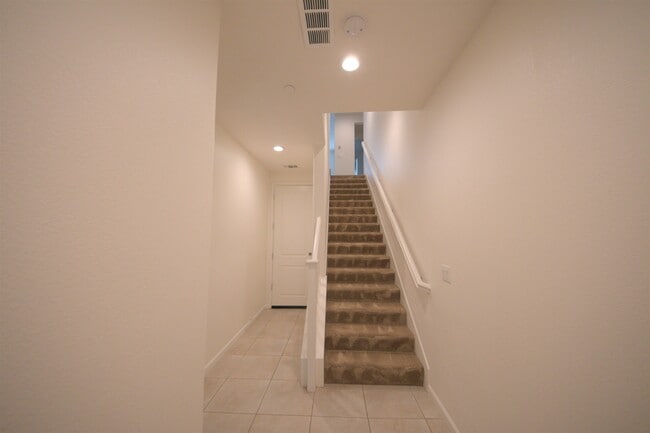 Building Photo - 5590 El Dorado Ln