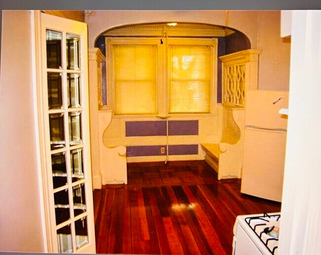 Building Photo - 64 Atlantic St