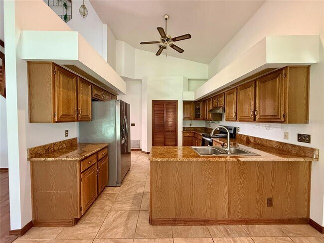 Building Photo - 124 Estates Cir