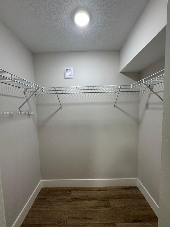 Building Photo - 6729 Petunia Dr