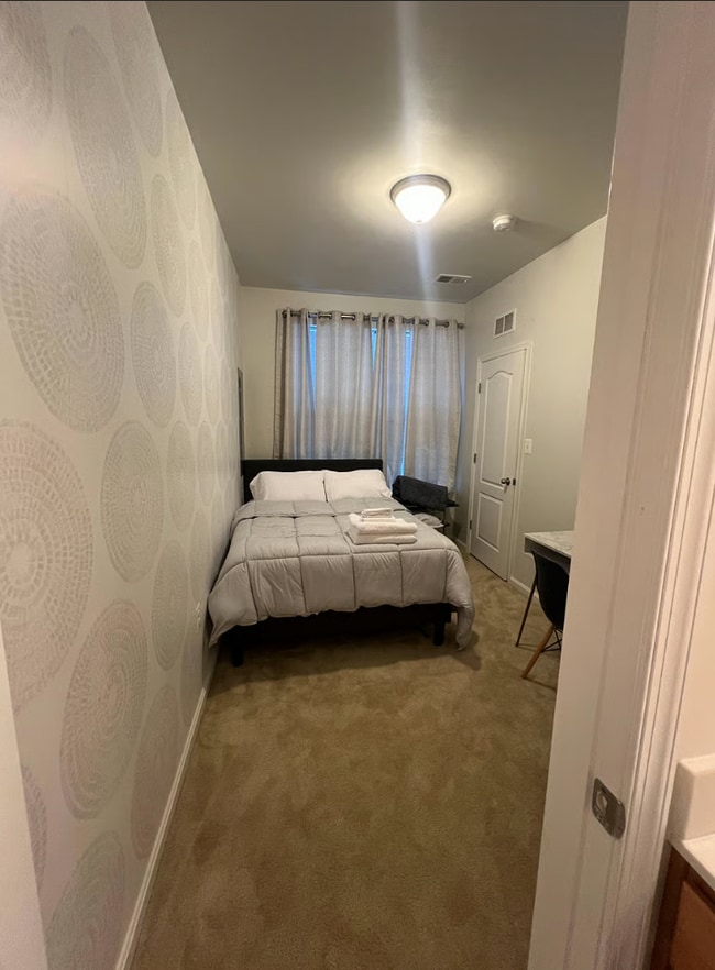 Building Photo - 3728 Foote St NE