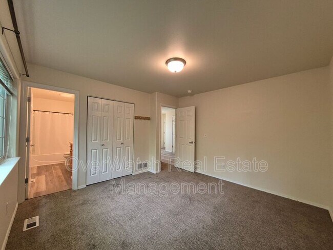 Building Photo - 5595 Sapphire Loop