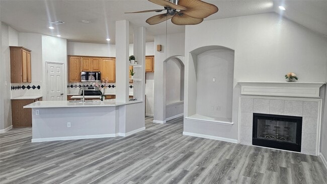 Building Photo - 12114 Dover Mdw