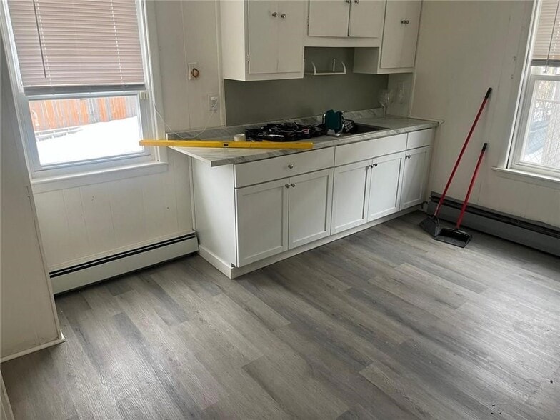 Building Photo - 60 Dover St