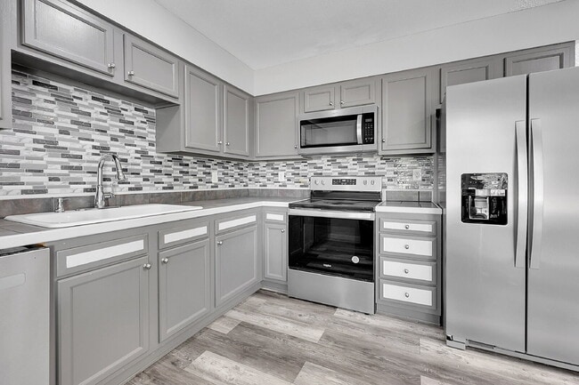 Building Photo - $2,095 - 4 Bed, 2 Bath Home in CO Springs ...