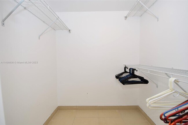 Building Photo - 7500 NW 5th Pl