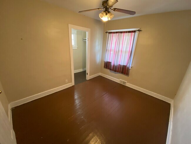 Building Photo - 317 Haney Ave