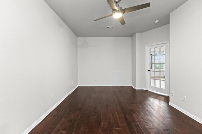 Building Photo - 9621 Solana Vista Loop